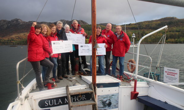 Calum's Seal Trips gives tips to three charities.