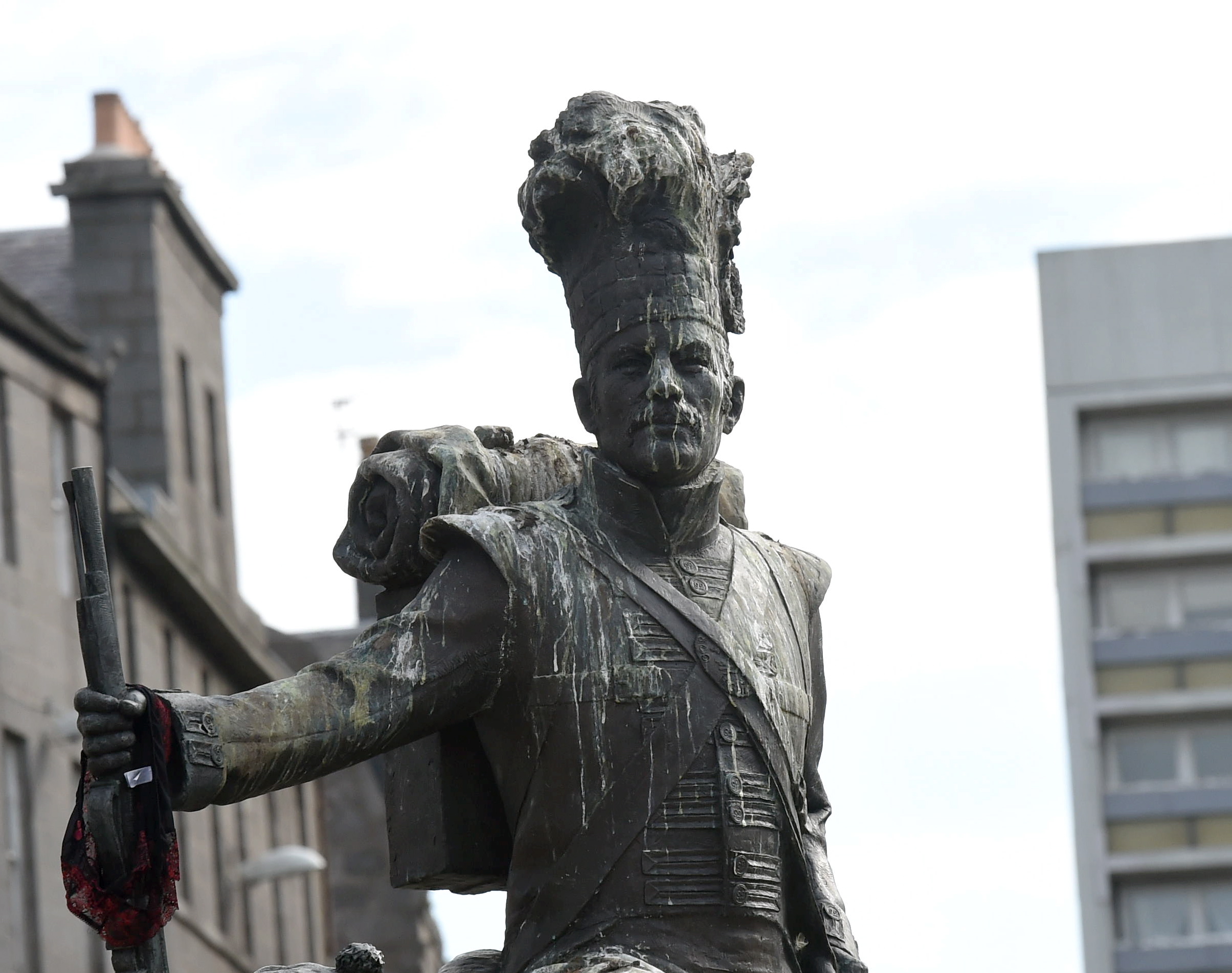 The Gordon Highlanders statue on the Castlegate.
