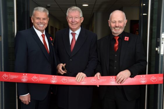 Picture of (L-R) Dave Cormack, Sir Alex Ferguson, Stewart Milne.
Picture by Kenny Elrick