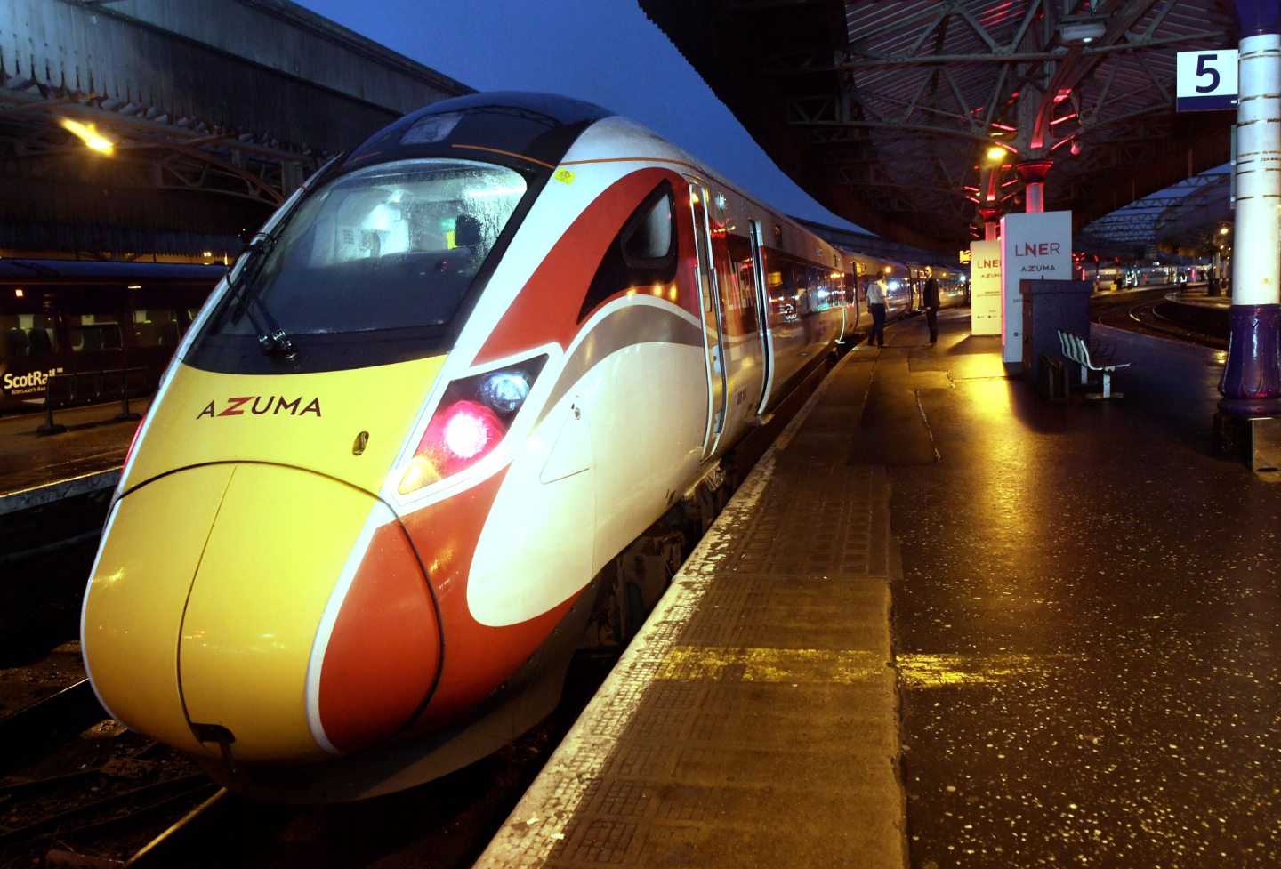 Aberdeen Train Station. AZUMA makes its debut leaving from Aberdeen to Kings Cross.   CR0016773
26/11/19
Picture by KATH FLANNERY