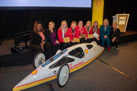 Gillian Martin with the winning team ‘Frenergy’



 Picture by Abermedia / Michal Wachucik