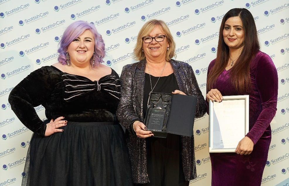 Michelle McManus with Jenny Coutts and award sponsor Salma Iqbal.