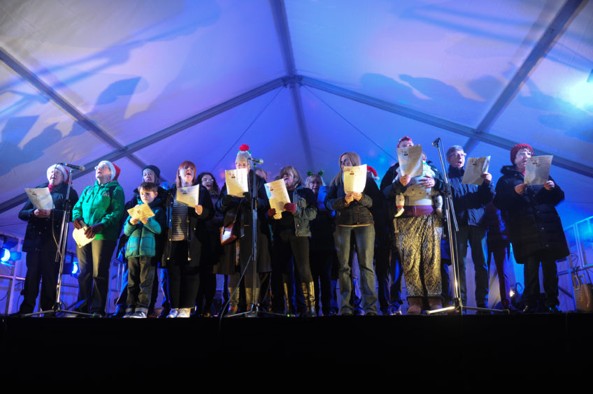 Elgin Musical Theatre sing Christmas Carols


Pictures by JASON HEDGES