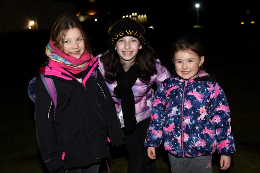 Picture of (L-R) Zoe Chambers, 6, Maya Caruso, 10, Amara Chambers, 4.

Picture by KENNY ELRICK