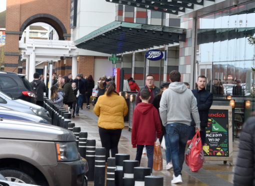 Inverness Business and Retail Park busy with Boxing Day sale shoppers.