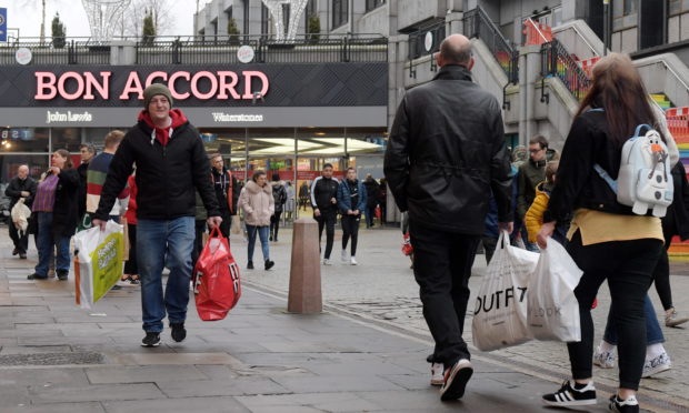 Christmas shoppers in Aberdeen, 2019. Picture by Kath Flannery.