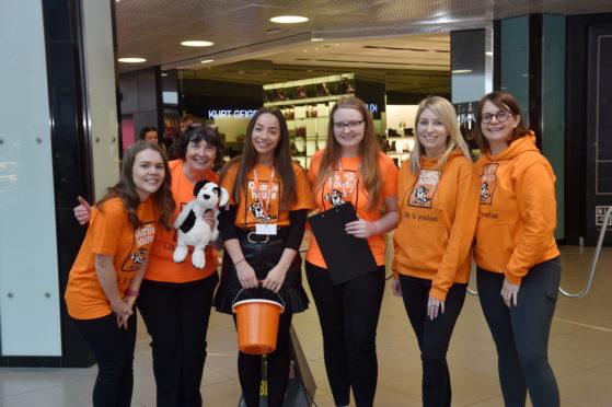 Charlie House Scavenger Hunt at Bon Accord Centre, Aberdeen
Pictured are Charlie's House volunteers

Picture by DARRELL BENNS