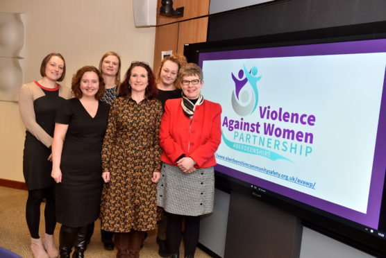 L-R - Laura James, Leigh Jolly, Det Inspector Karen Main, Alison Hay, Arizona Mercedes Brodie, Councillor Alison Evison.


Picture by Scott Baxter