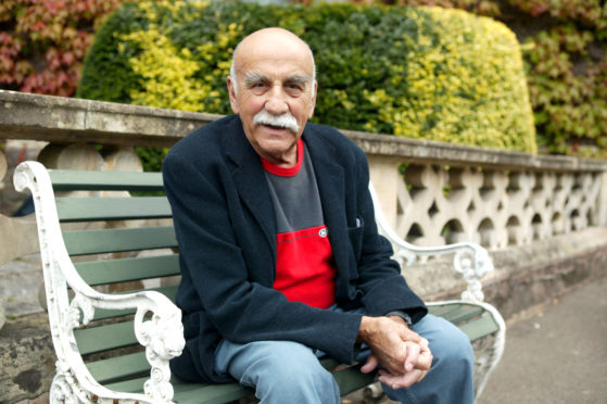 Mandatory Credit: Photo by Shutterstock (501620e)
Warren Mitchell
WARREN MITCHELL - SEP 2004