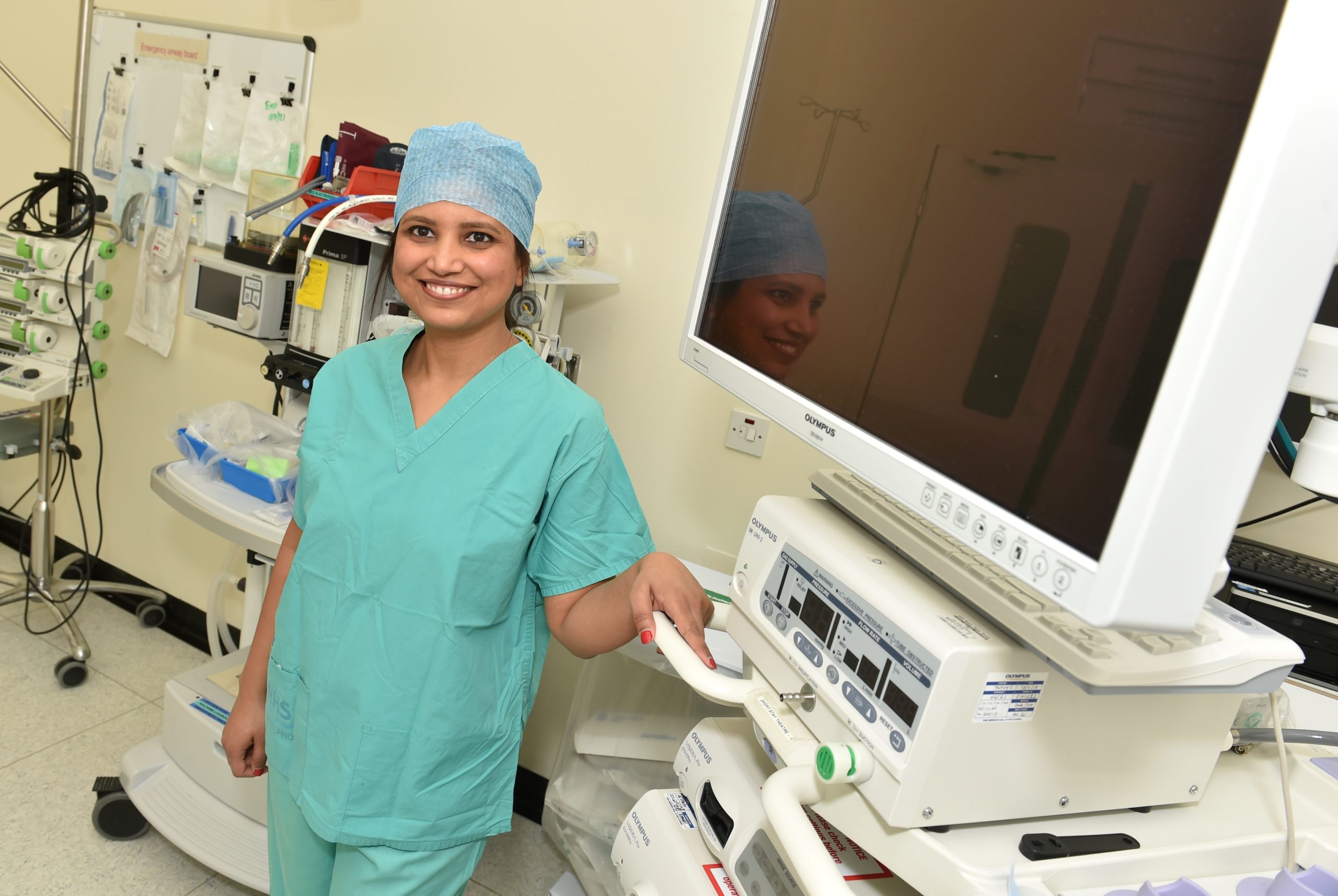 Dr Lucky Saraswat, endometriosis specialist and consultant gynaecologist.