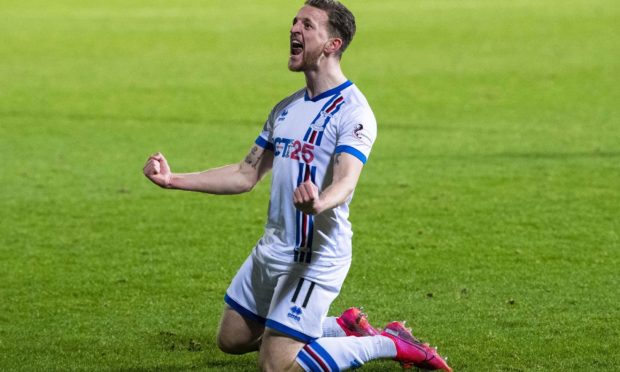 Tom Walsh has rejoined Caley Thistle on a two-year contract.
