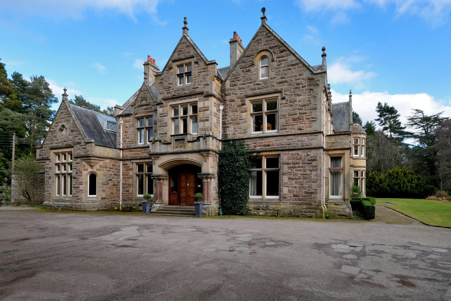 If walls could talk, this spectacular Moray mansion would probably have ...