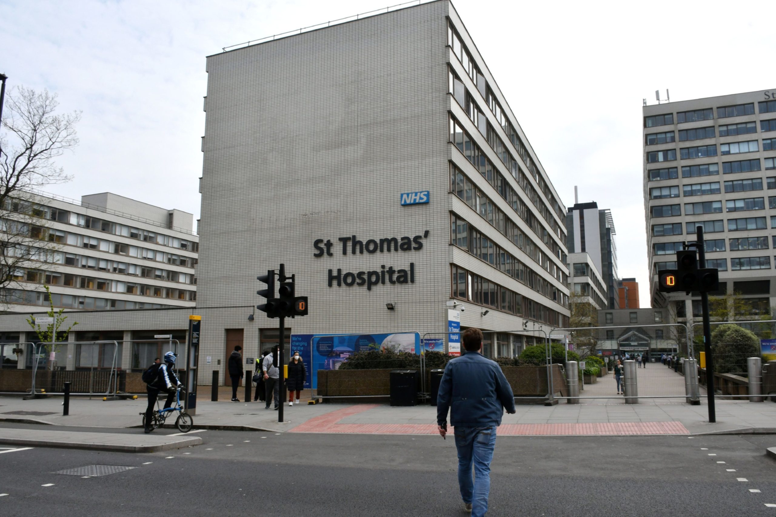 St Thomas' Hospital, London. Photo by Nils Jorgensen/Shutterstock