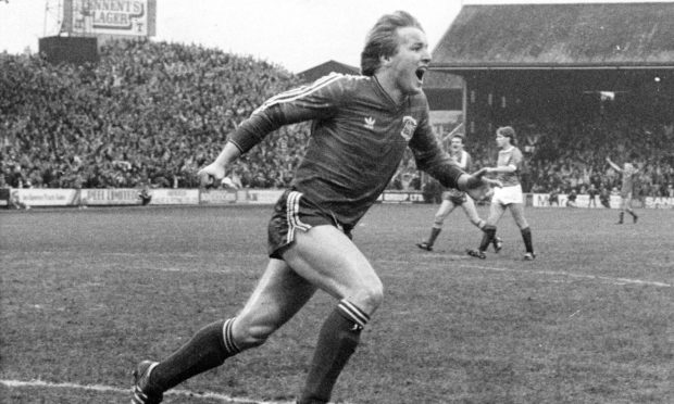 Frank McDougall in action for Aberdeen