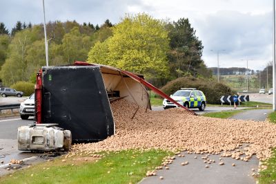 A lorry has overturned on the Thainstone roundabout