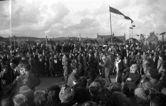 The crowds gatheed in Shetland to celebrate VE Day. Copyright: Shetland Museum/A Isbister