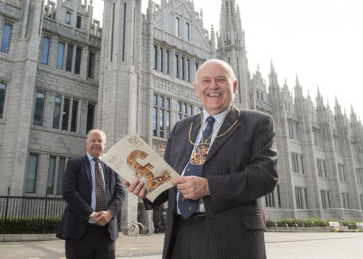 Fellowship councillor and Aberdeen University lecturer Neil McLennan and Lord Provost of Aberdeen Barney Crockett (right).