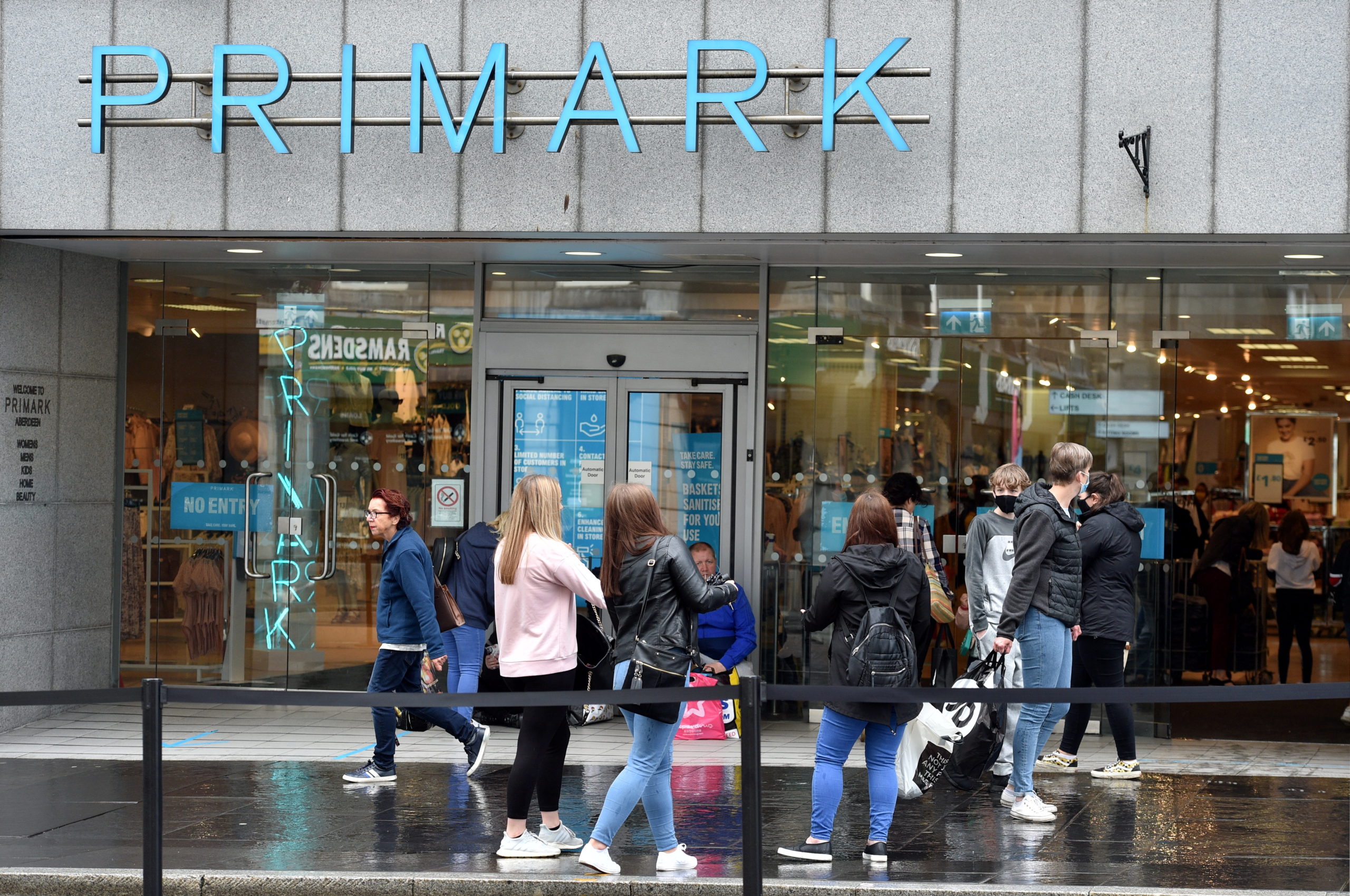 Shoppers leaving Primark on Union Street, Aberdeen. Picture by Darrell Benns.
