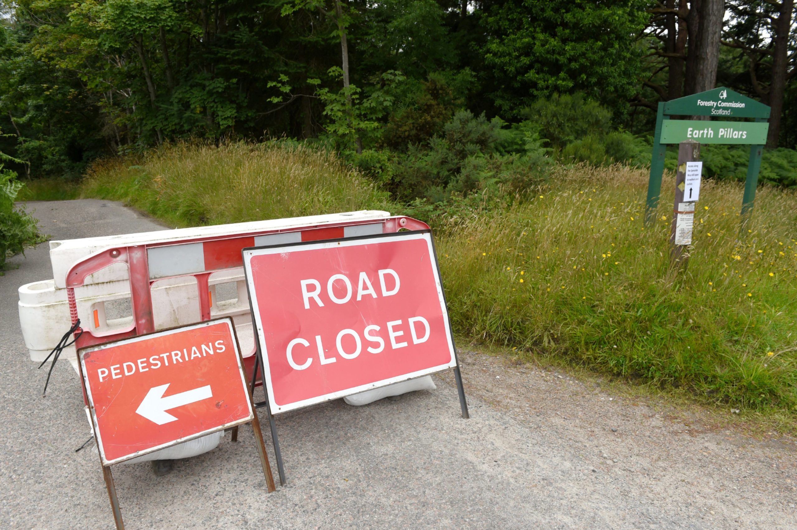 Ordiquish Road close to the Earth Pillars at Fochabers is to be closed for the next month due to a landslip undermining the roadway.