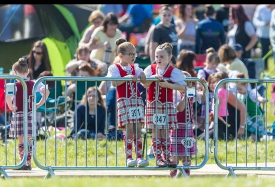 Tanya Horne dancers at Mey Games 2019