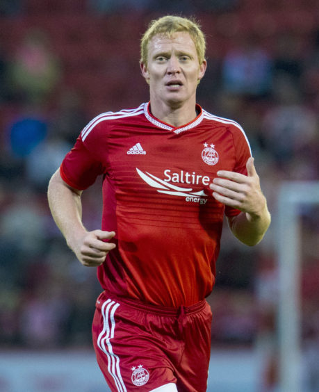 Barry Robson in action for Aberdeen
