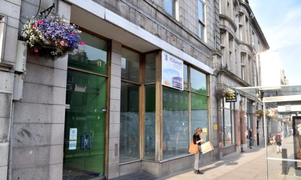 The upper floors of the C-listed 156 Union Street are to be converted into flats in a effort to help return vibrancy to  the area.