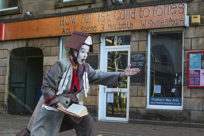 The cast of librarians toured the centre of Forres.