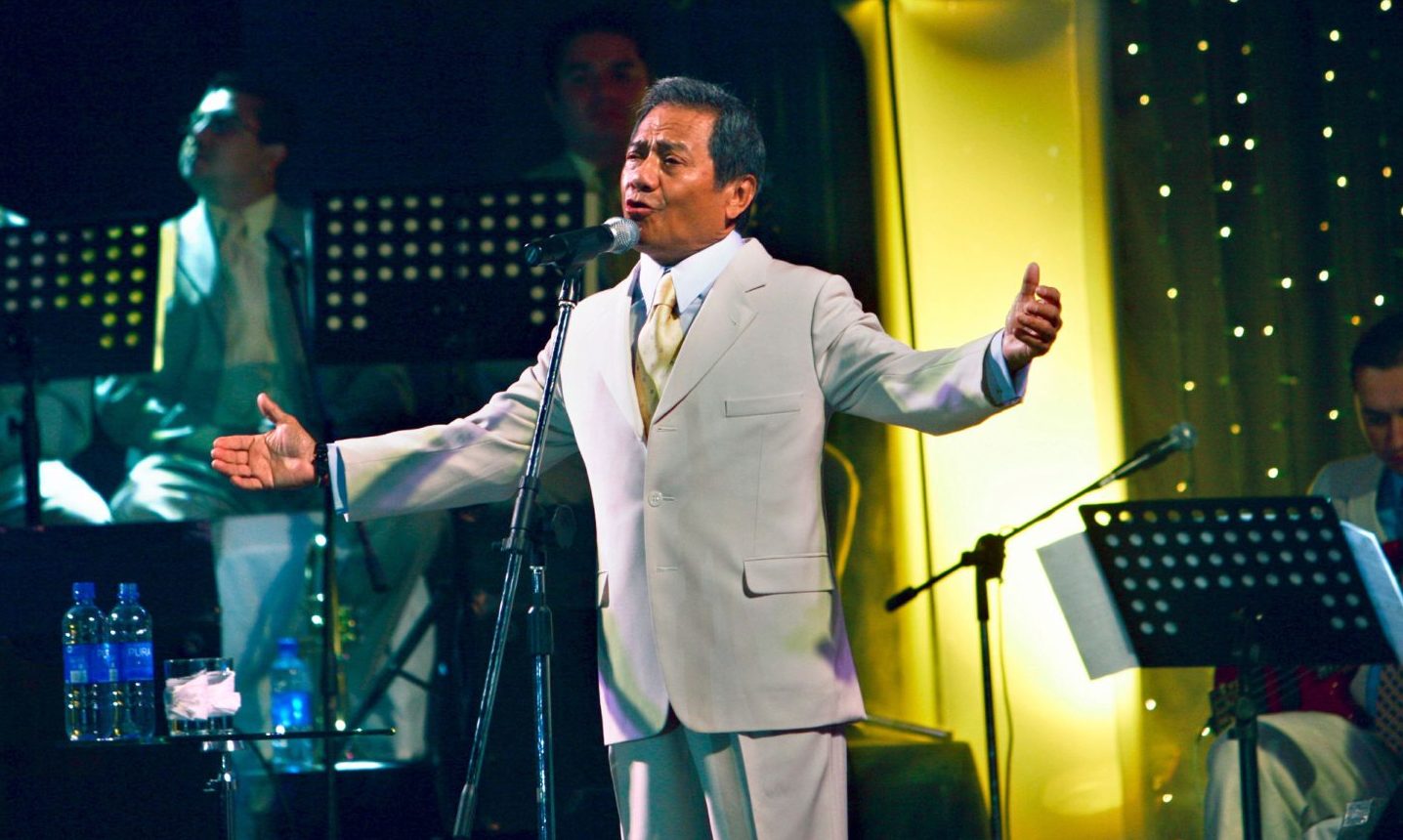 Mexican singer and songwriter Armando Manzanero performs in Managua, Nicaragua, in 2006.