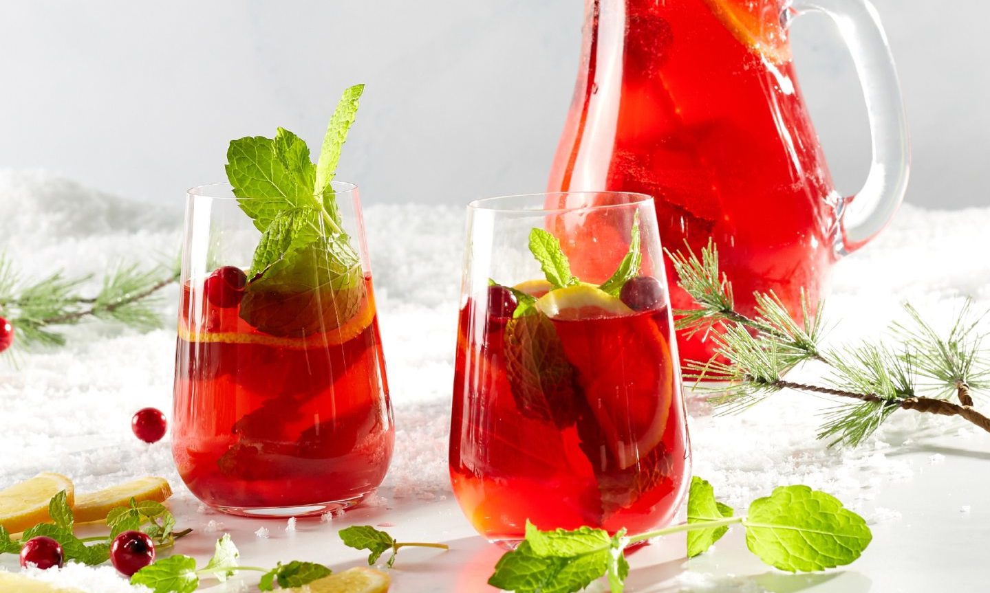 Cocktail recipes: Easy festive tipples to help get the festive celebrations started - Vimarsana News