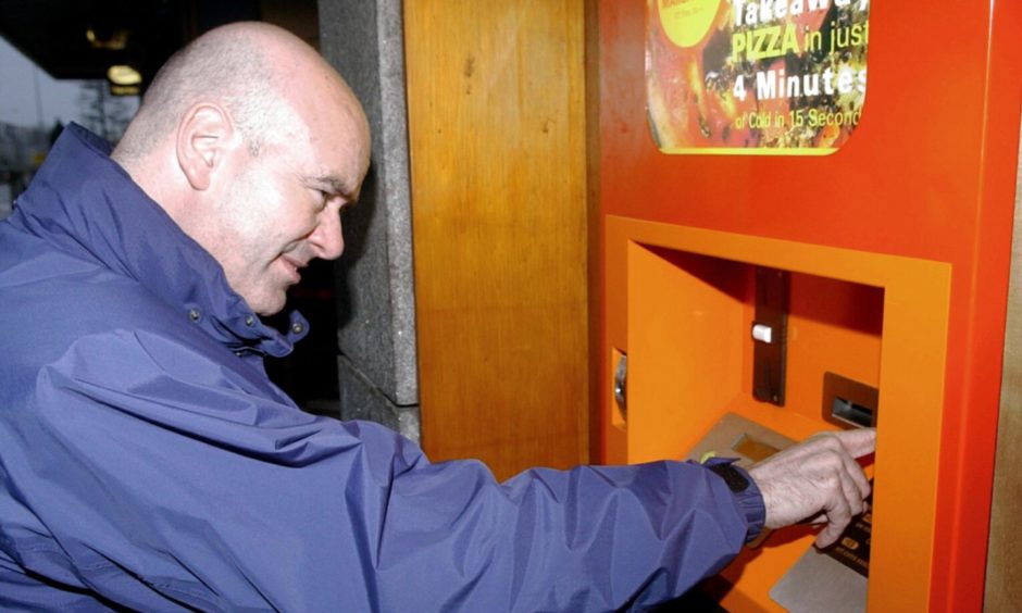 Scotland's real first pizza vending machine... in Mannofield in 2004.