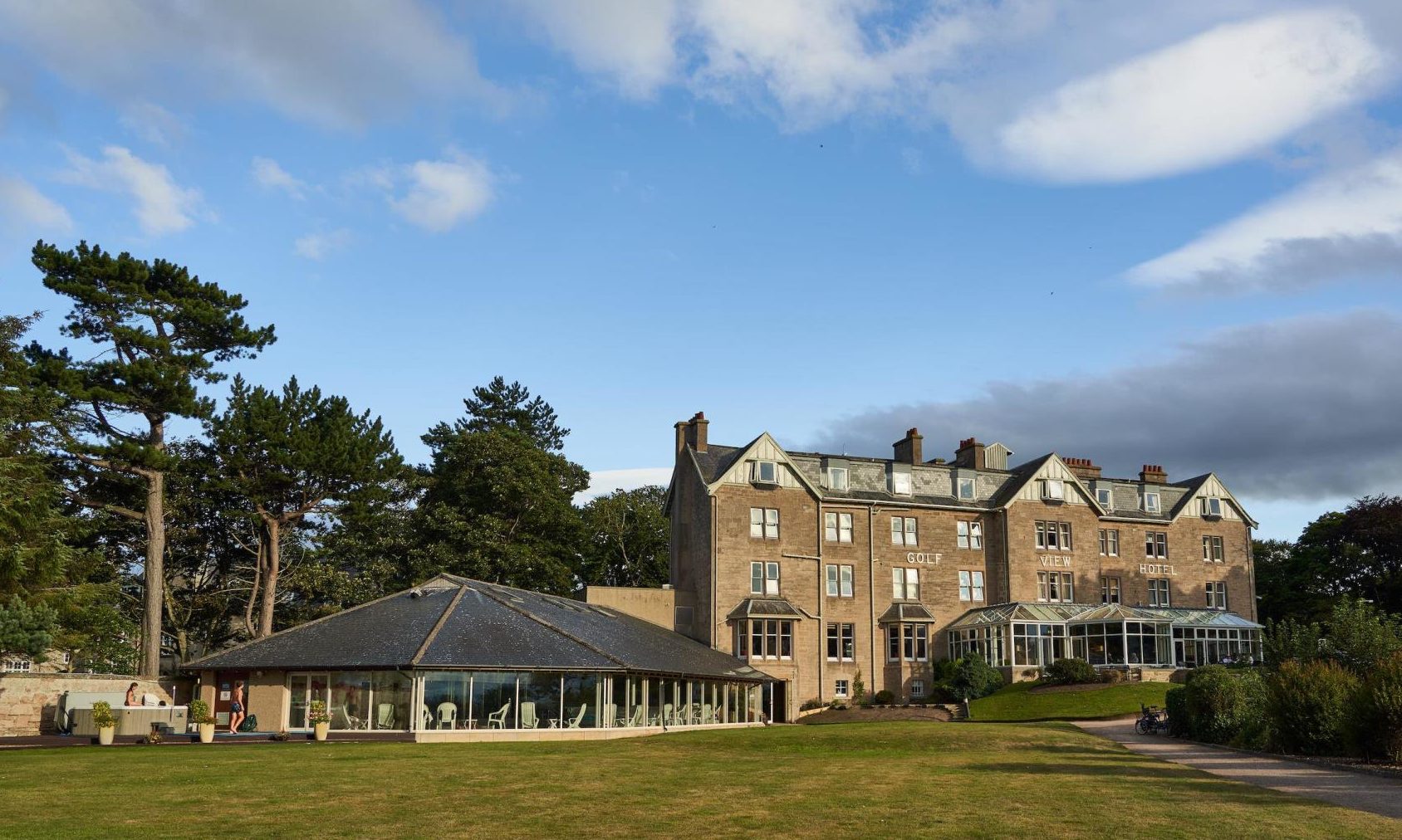 Highland and Aberdeenshire charities benefit from hotel group's festive support - Vimarsana News