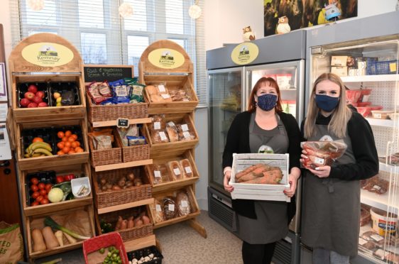 Michelle Clark with daughter Isla Clark at Kemnay Farm Shop, Kemnay. They have been given planning permission for a new coffee shop / bistro to be built. 
Pictured by Darrell Benns
Pictured on 23/12/2020