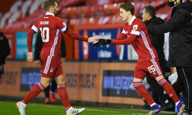 Aberdeen's Scott Wright comes on for Niall McGinn against Dundee United.