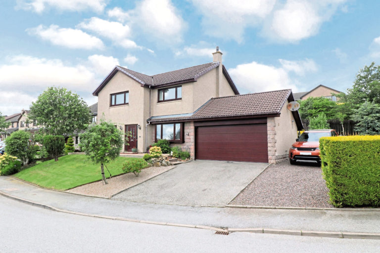 For offers over £365,000 A stylish five bedroom home in Aberdeenshire