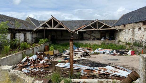 Plans have been lodged to transform the derelict Ladystone Farm into a holiday retreat.