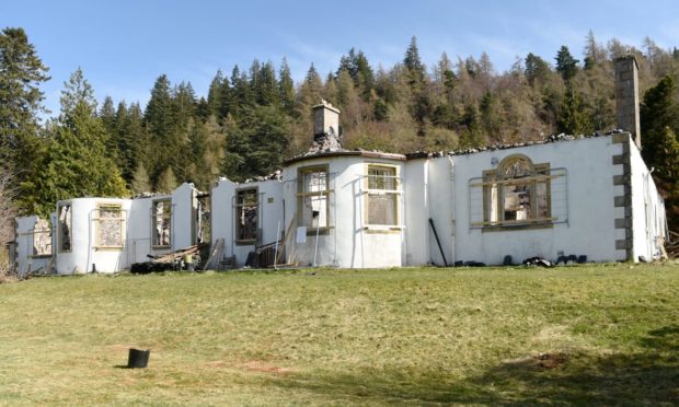 Boleskine House on the shores of Loch Ness