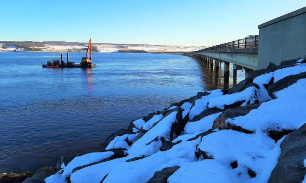 Maintenance work is being carried out on the Cromarty Bridge.