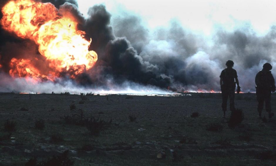 The Highlanders formed part of the British Army’s Desert Rats 1st Armoured Division in the tactical ‘four-day’ war, waged against a backdrop of burning oil fields.