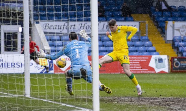 Kevin Nisbet scores the second Hibs goal