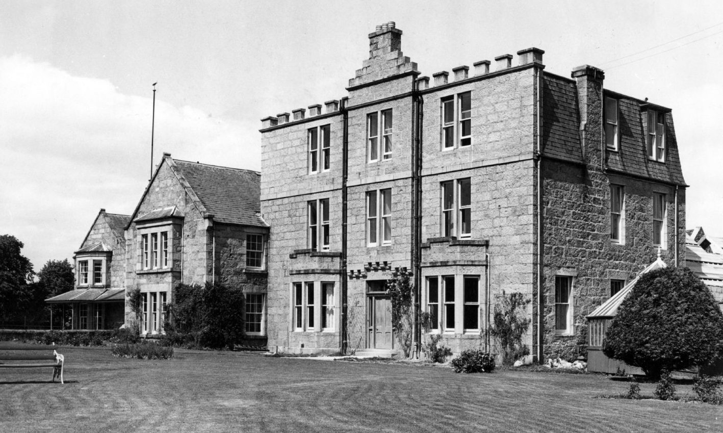 The Huntly Arms Hotel in Aboyne, photographed in June 1949.