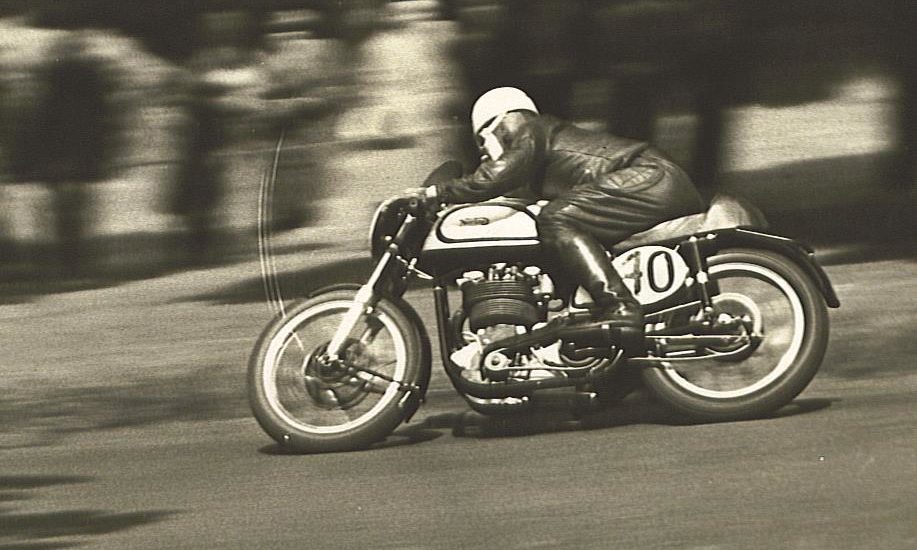 Eck going down 'The Snake' on his way to winning the 500 Scottish at Beveridge Park in Kirkcaldy.