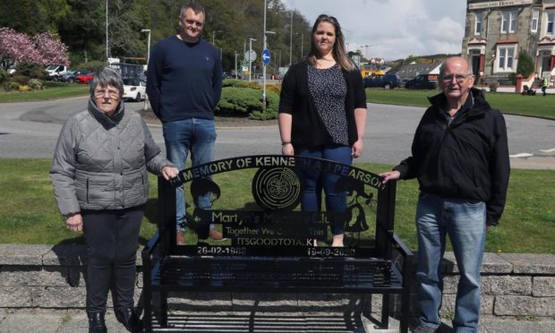 Christine Pearson (left) Tam Pearson (right) Diarmid MacMillan Martyn's Monday Club and Ailsa MacKinnon (pearson) at the unveiling of the memorial bench for Kenneth A J Pearson bench Corran Esplanade Oban.