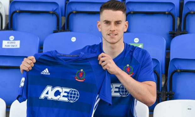 Robbie Leitch is Cove's second signing of the summer transfer window.