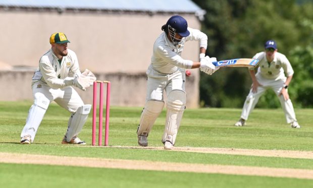 Mayank Bhandari, centre, is hoping Gordonians' good form continues