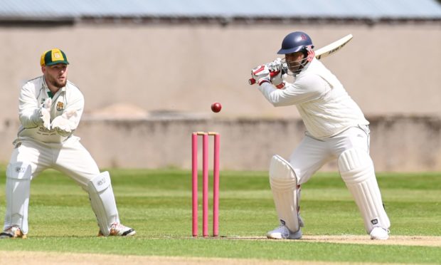 Gordonians' batsman Himanshu Saraswat in action. Picture by Paul Glendell.