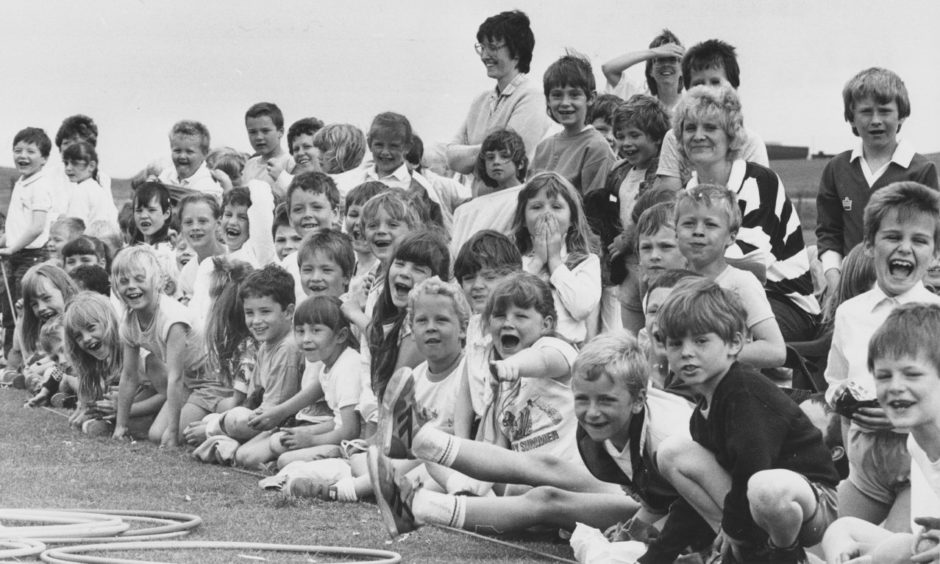 The pupils at Victoria Road Primary School in Torry couldn't help but laugh and smile while watching the dads' race in 1988.