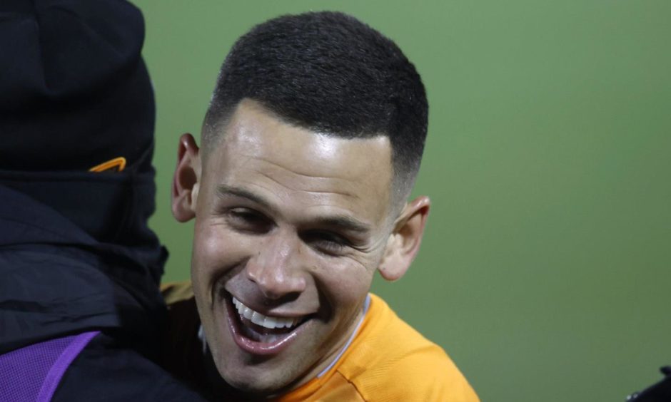 Aberdeen play the waiting game for Christian Ramirez