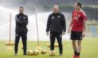 Aberdeen manager Stephen Glass with Gothenburg Great Neil Simpson and midfielder Scott Brown.