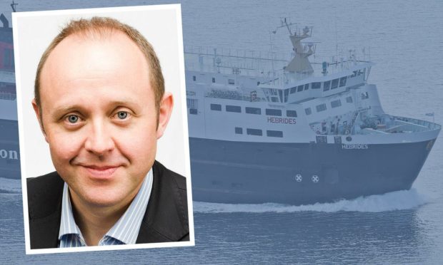 Bòrd na Gàidhlig's Daibhidh Boag believes free ferries for young islanders would help protect Gaelic.