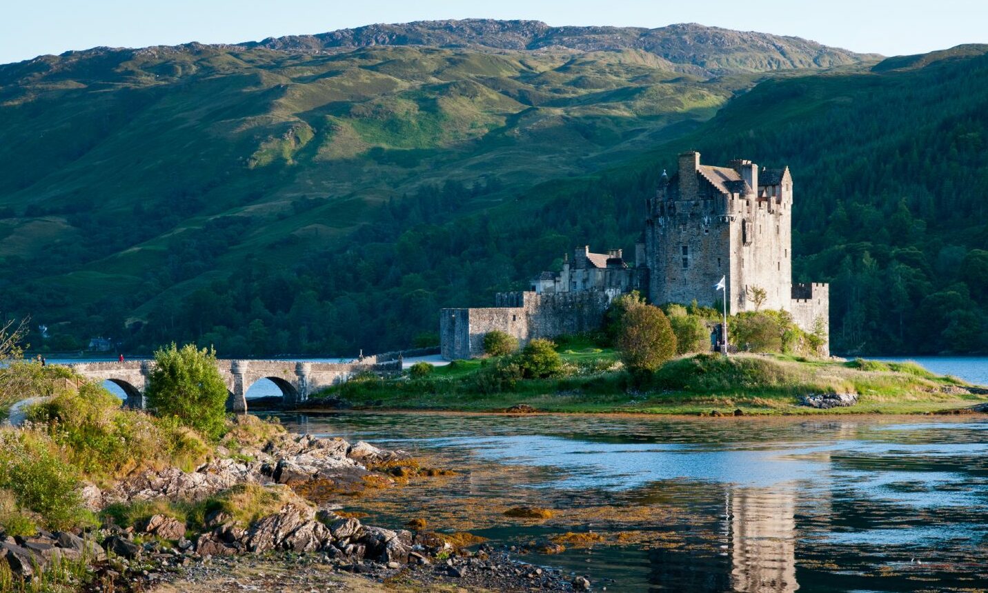 Photo of Eilean Donan Castle on the water